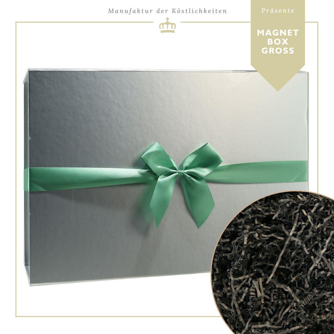 Magnetbox große Größe in Silber mit grüner Seidenschleife mit schwarzem Füllmaterial