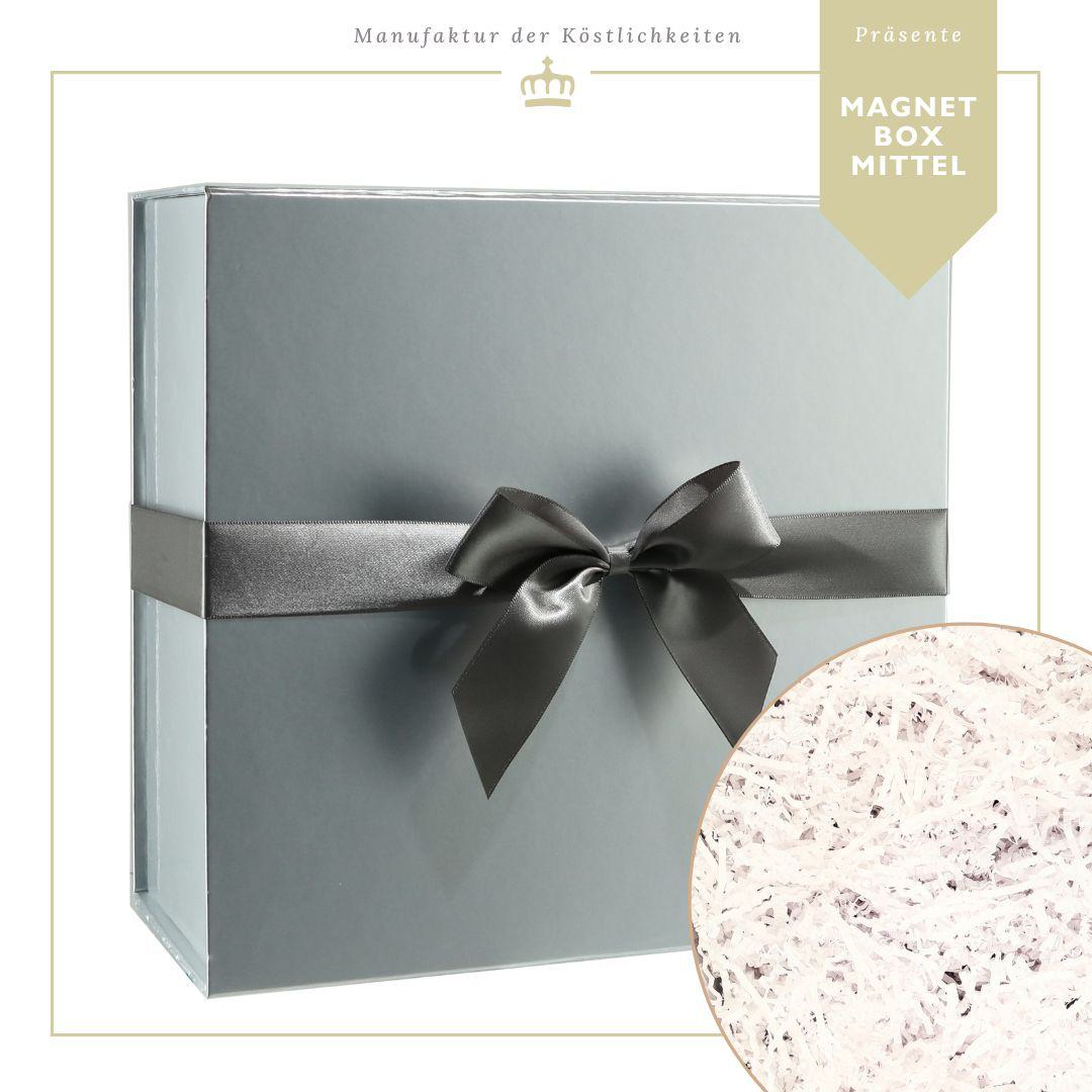 Magnetbox mittlere Größe in Silber mit dunkelgrauer Seidenschleife und weissem Füllmaterial