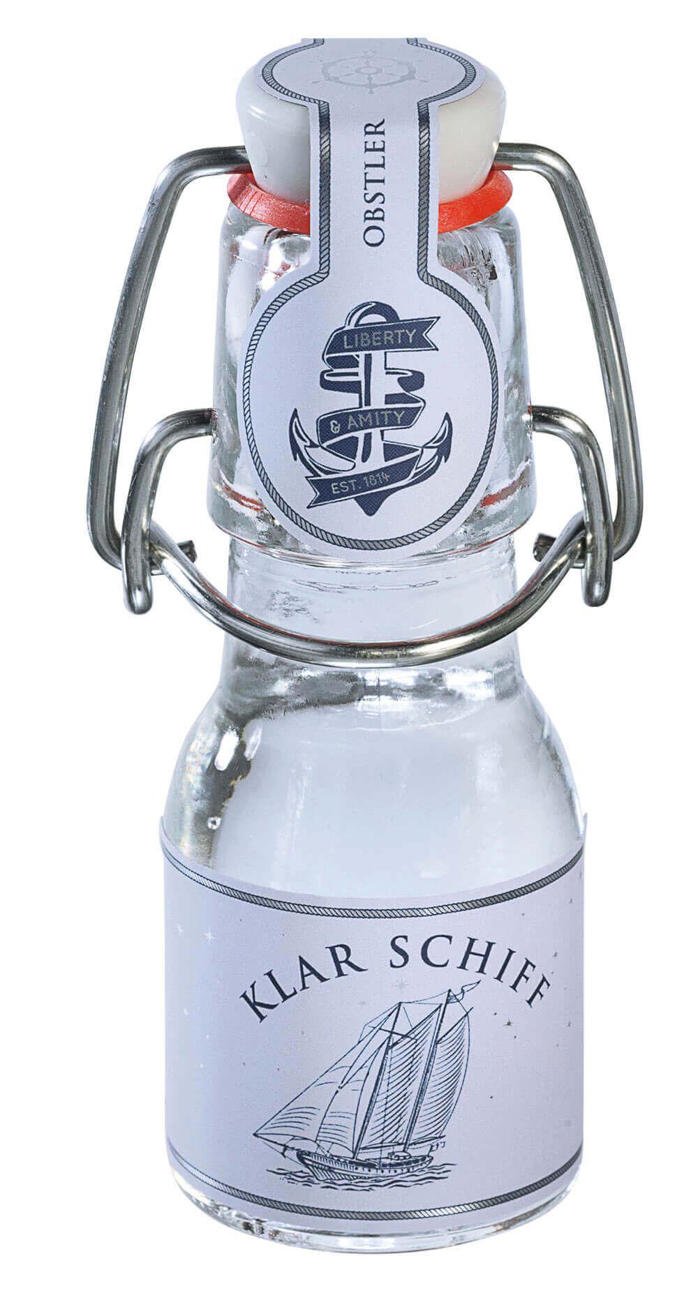 Klar Schiff -mini-: Entdecken Sie unsere exquisite Likörspezialität "Klar Schiff -mini-", ein feines Obstwasser, das als...
