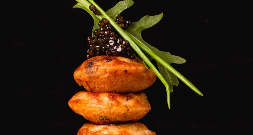 Blini mit Beluga-Kaviar & Crème Fraîche