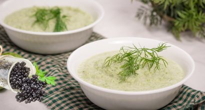 Kalte Gurkensuppe mit Beluga-Kaviar & Dillöl – sommerlich, leicht & luxuriös