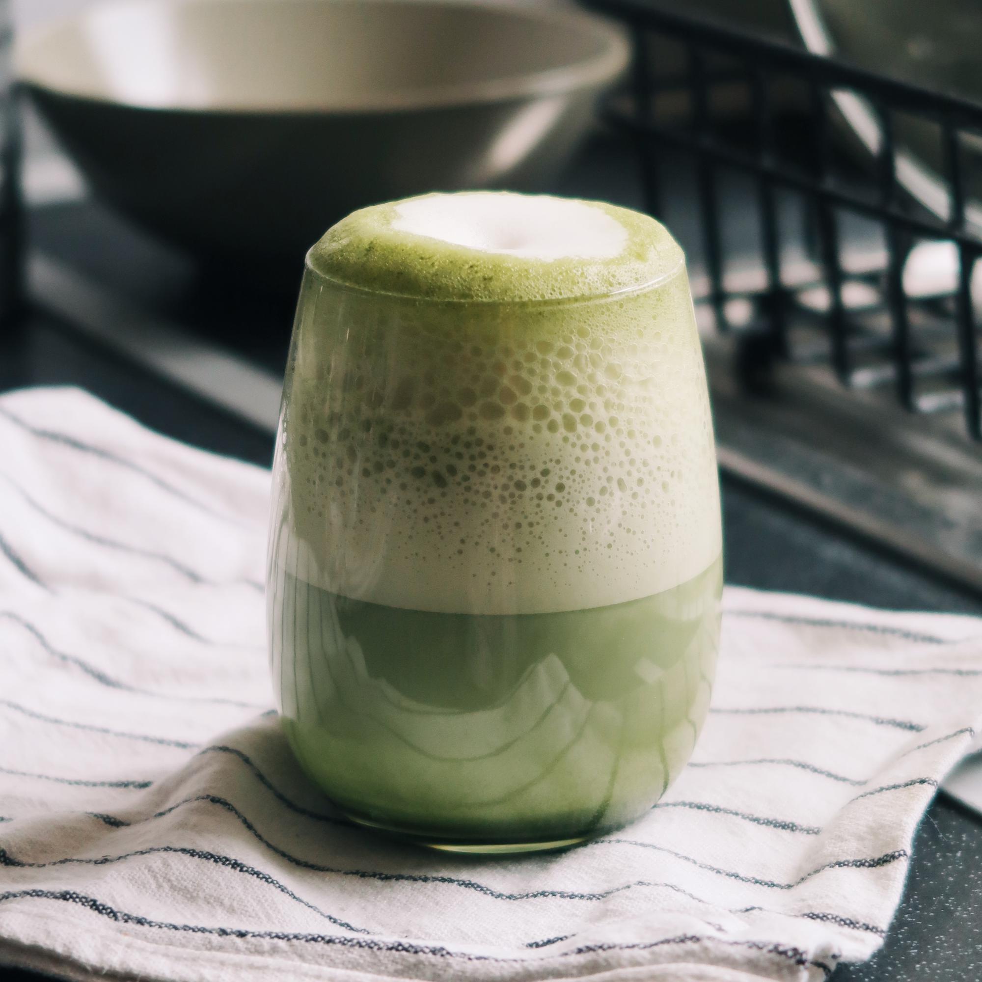 Honig mit Matcha