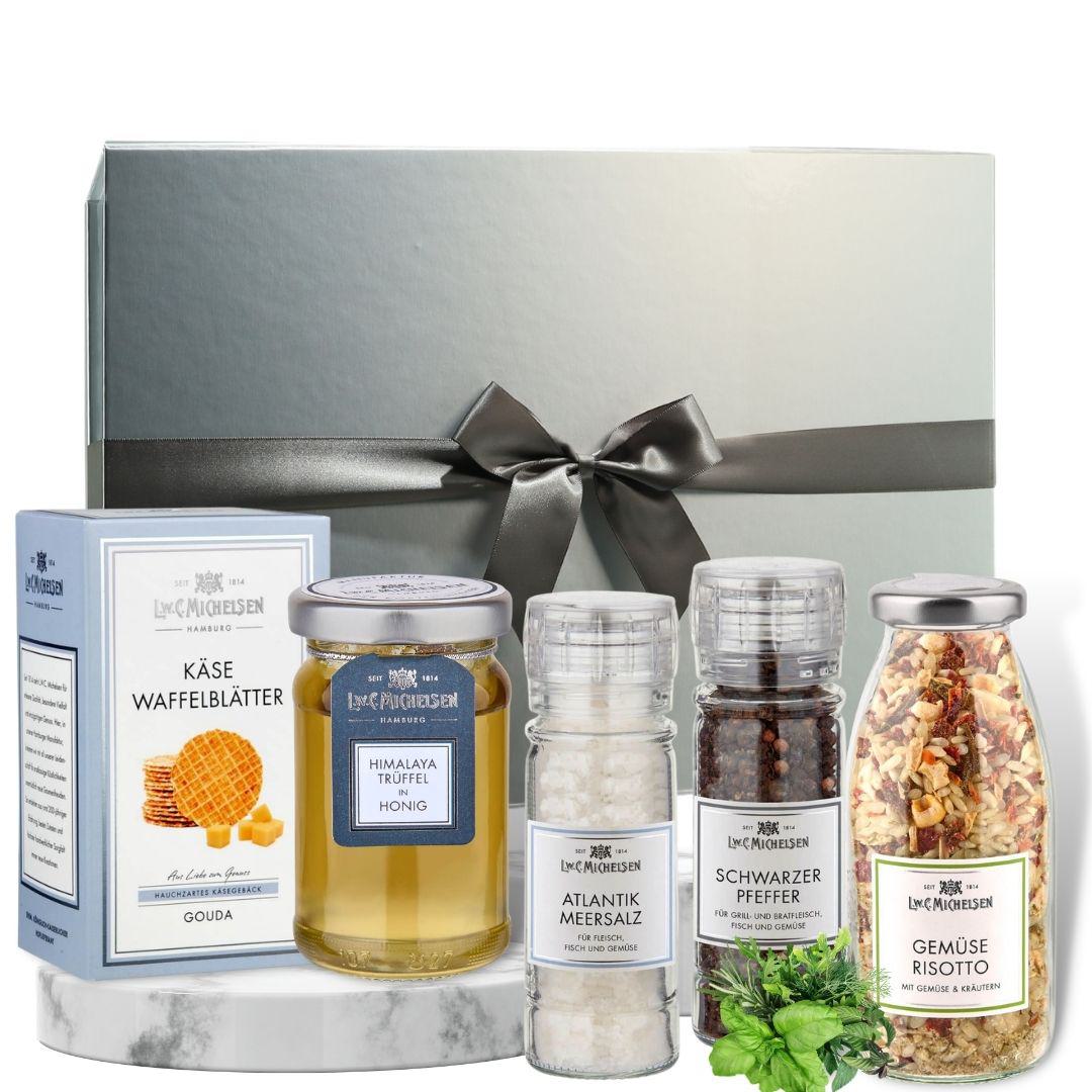 Geschenkset mit Käsewaffelblättern, Trüffelhonig, Atlantik Meersalz, Schwarzem Pfeffer und Gemüse Risotto