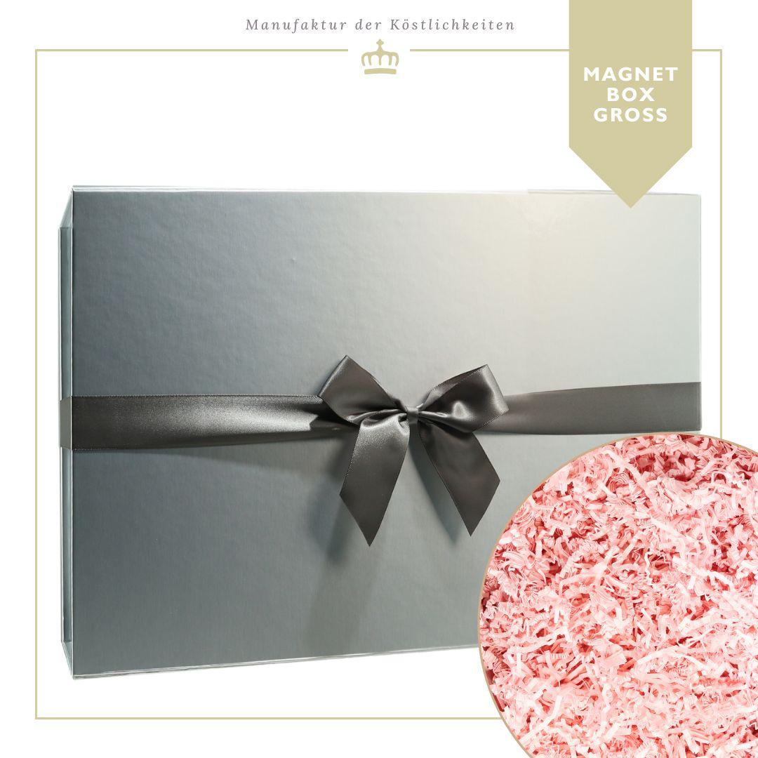 Magnetbox große Größe in Silber mit dunkelgrauer Seidenschleife und pinkem Füllmaterial